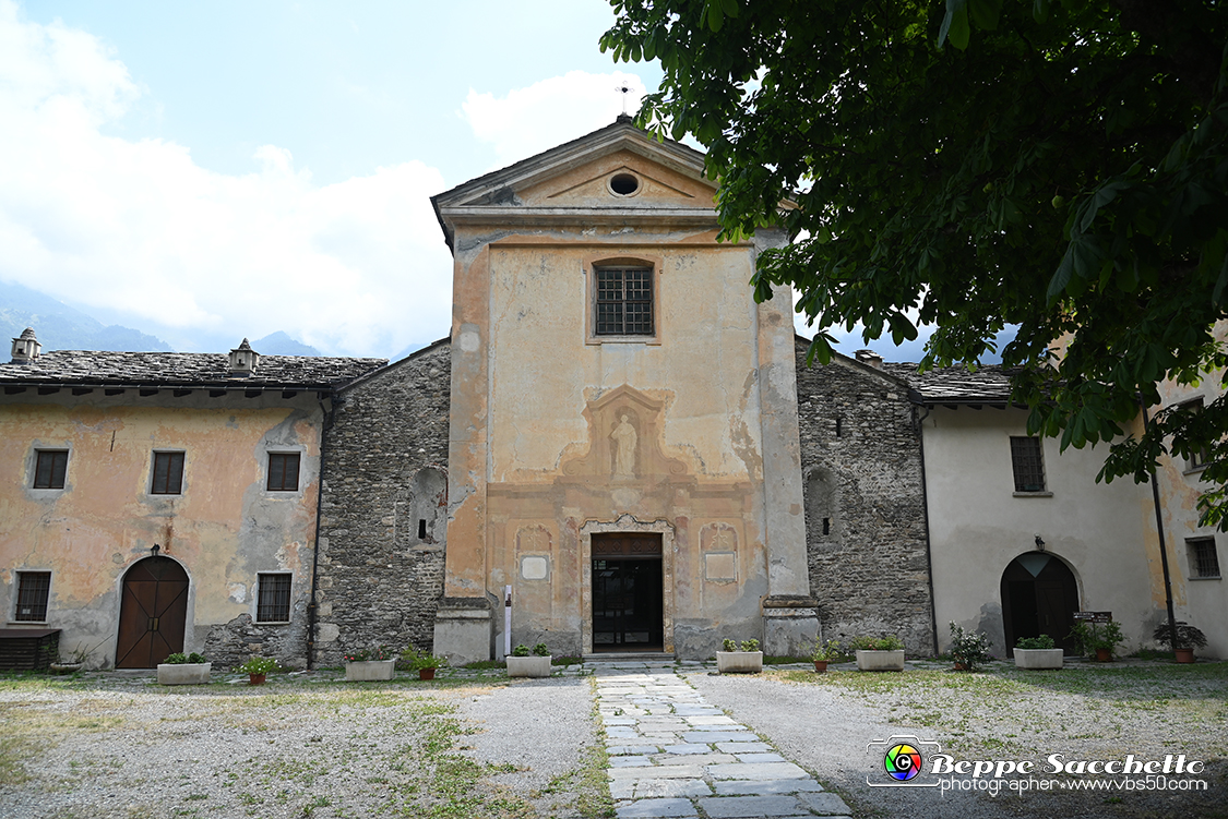 VBS_3000 - Novalesa - Abbazia. Parrocchia. Cascata del Rio Bard.jpg